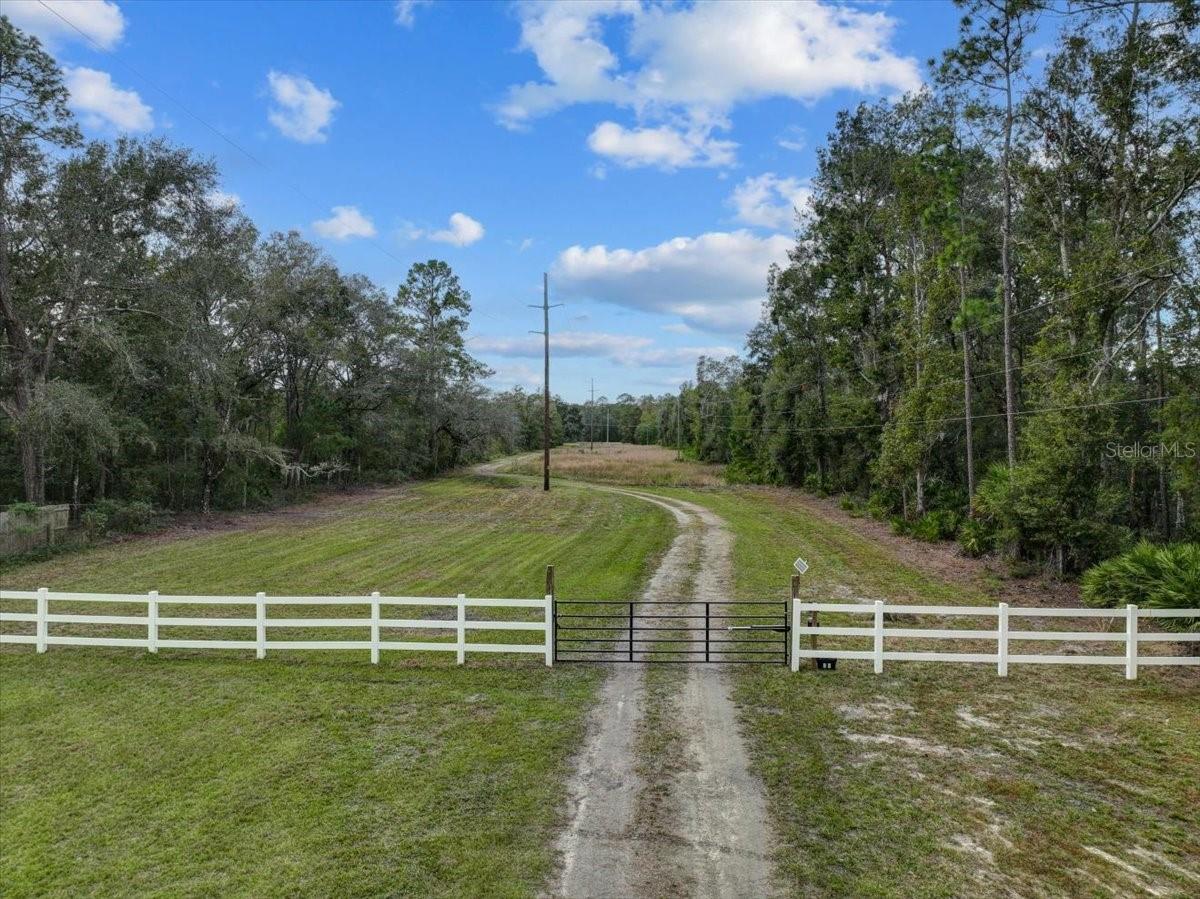 310 N Otter Creek Ave, FL