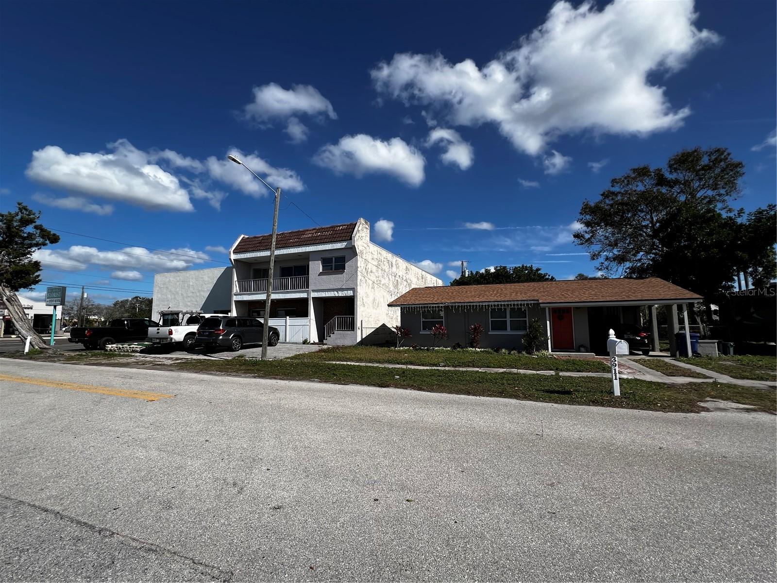 2048 Bee Ridge Road, FL