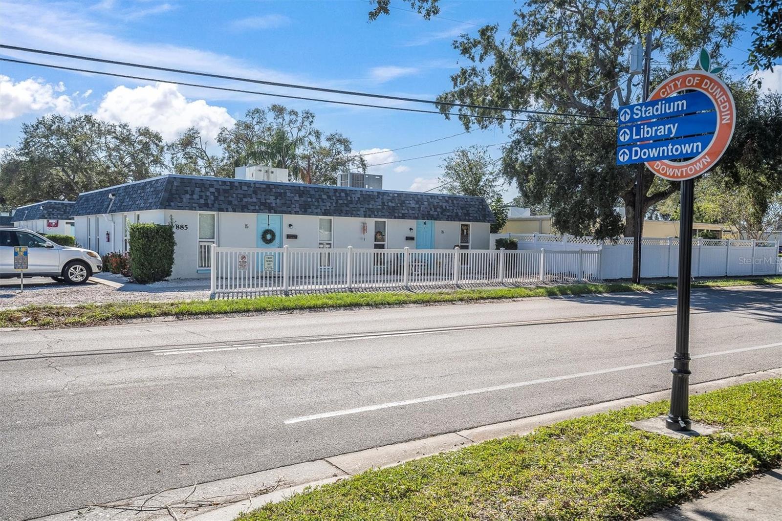 885 Beltrees St, FL