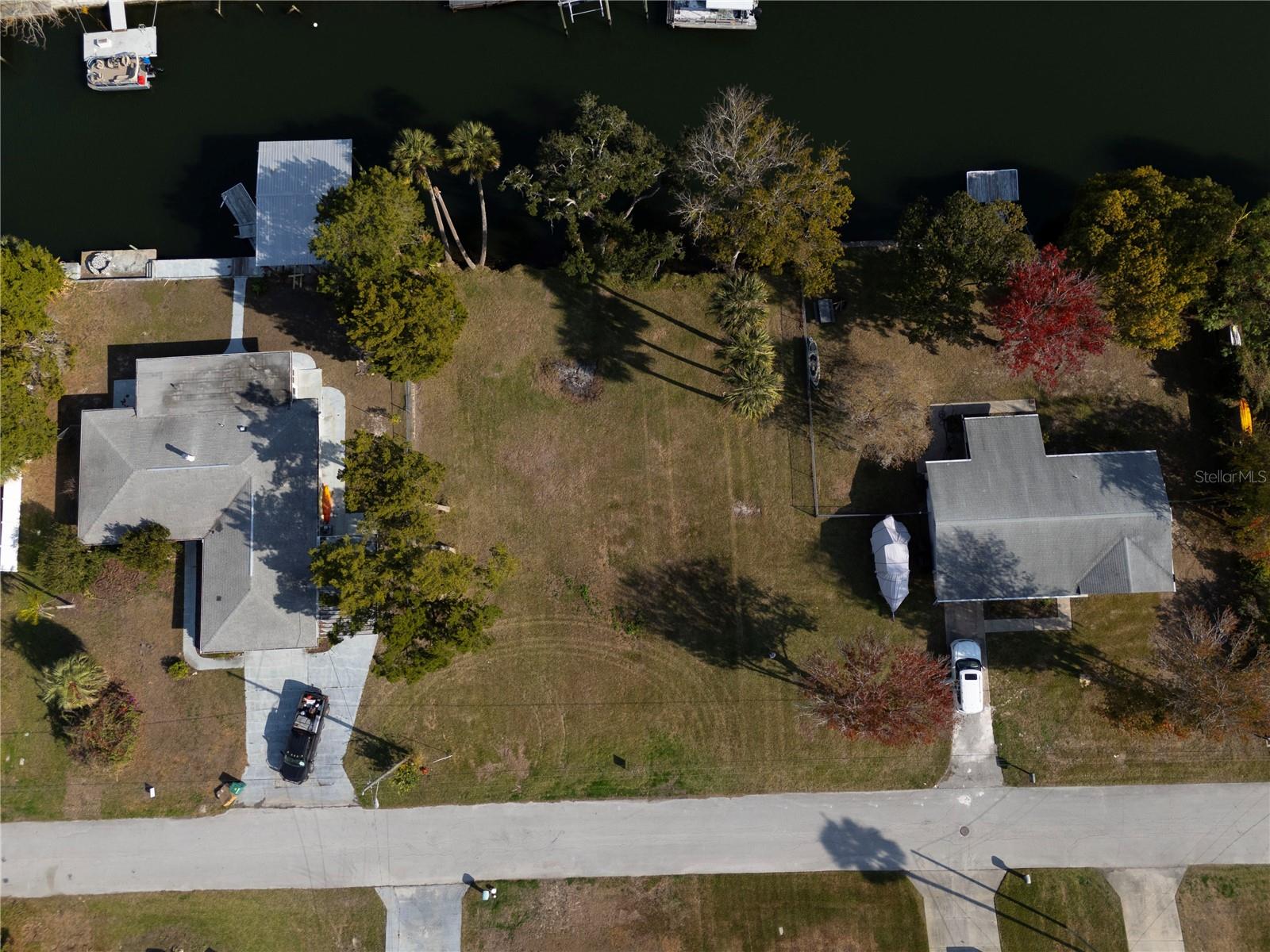 3879 N Seminole Pt, FL