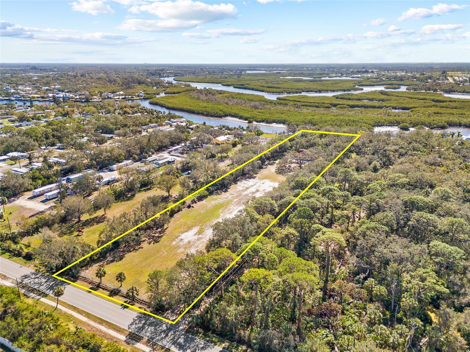 2312 W Shell Point Rd, FL