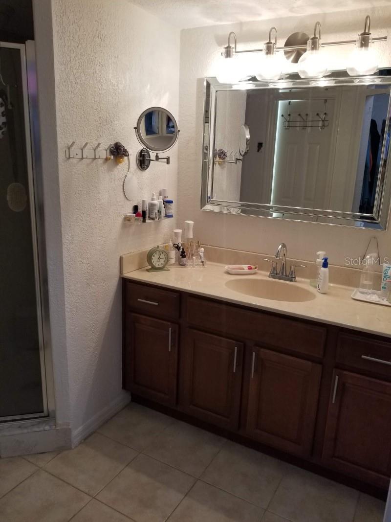 2923 Antique Oaks Circle, FL