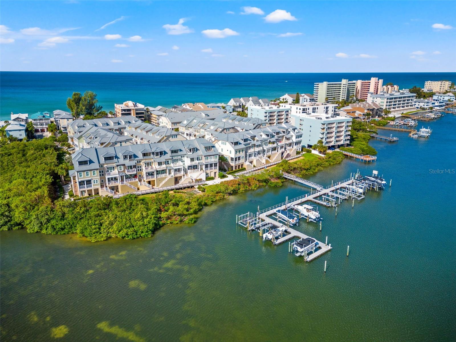 19915 Gulf Blvd #805, FL