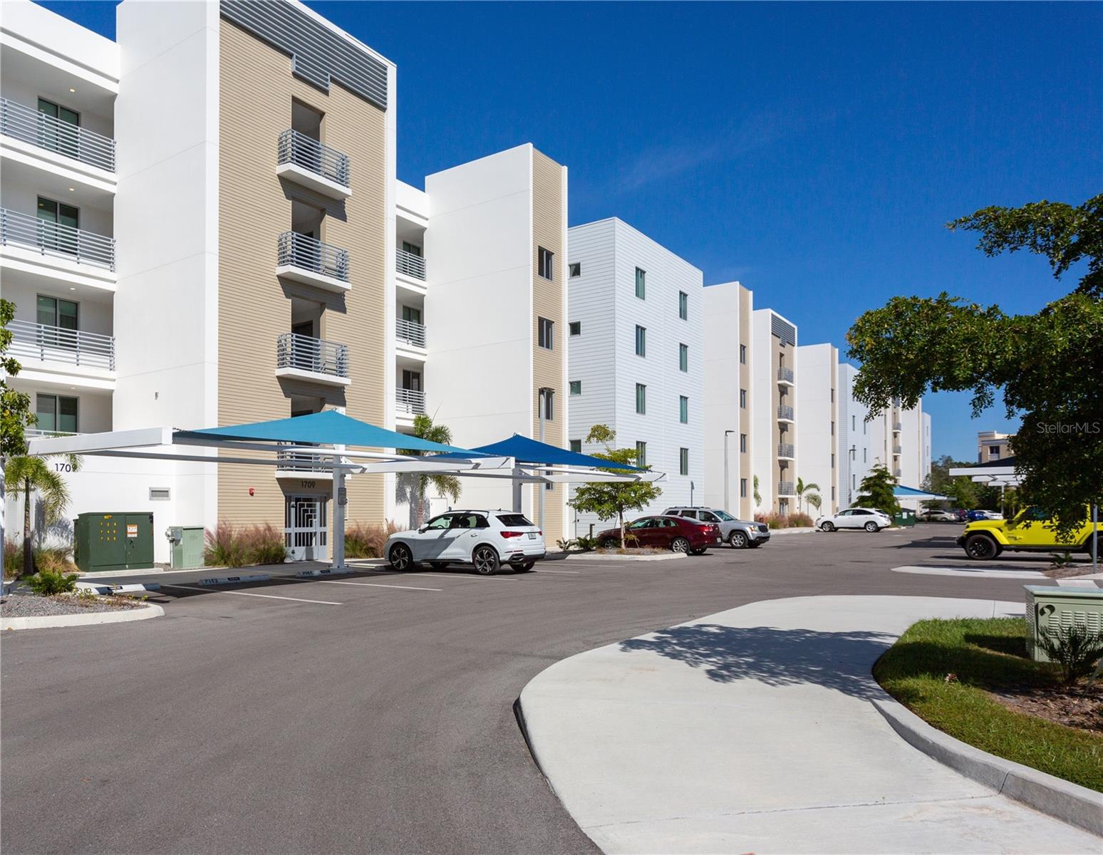 1709 Tamiami Trail, FL