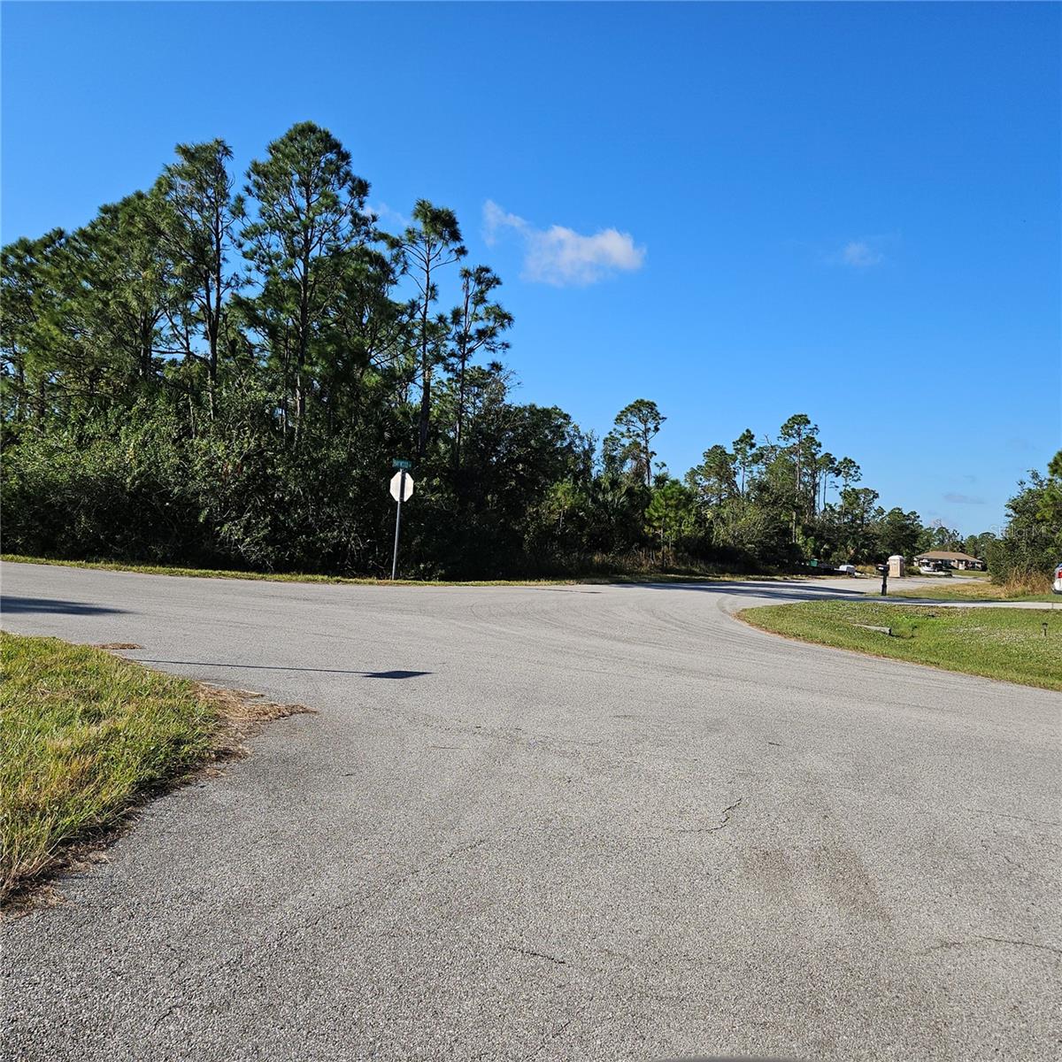 Barcelona Drive, FL