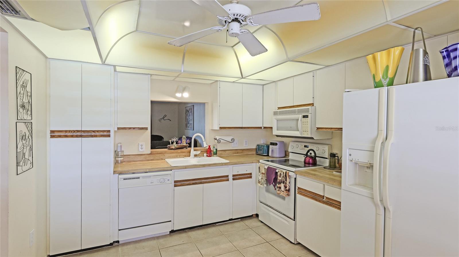527 Spring Lakes Boulevard, FL