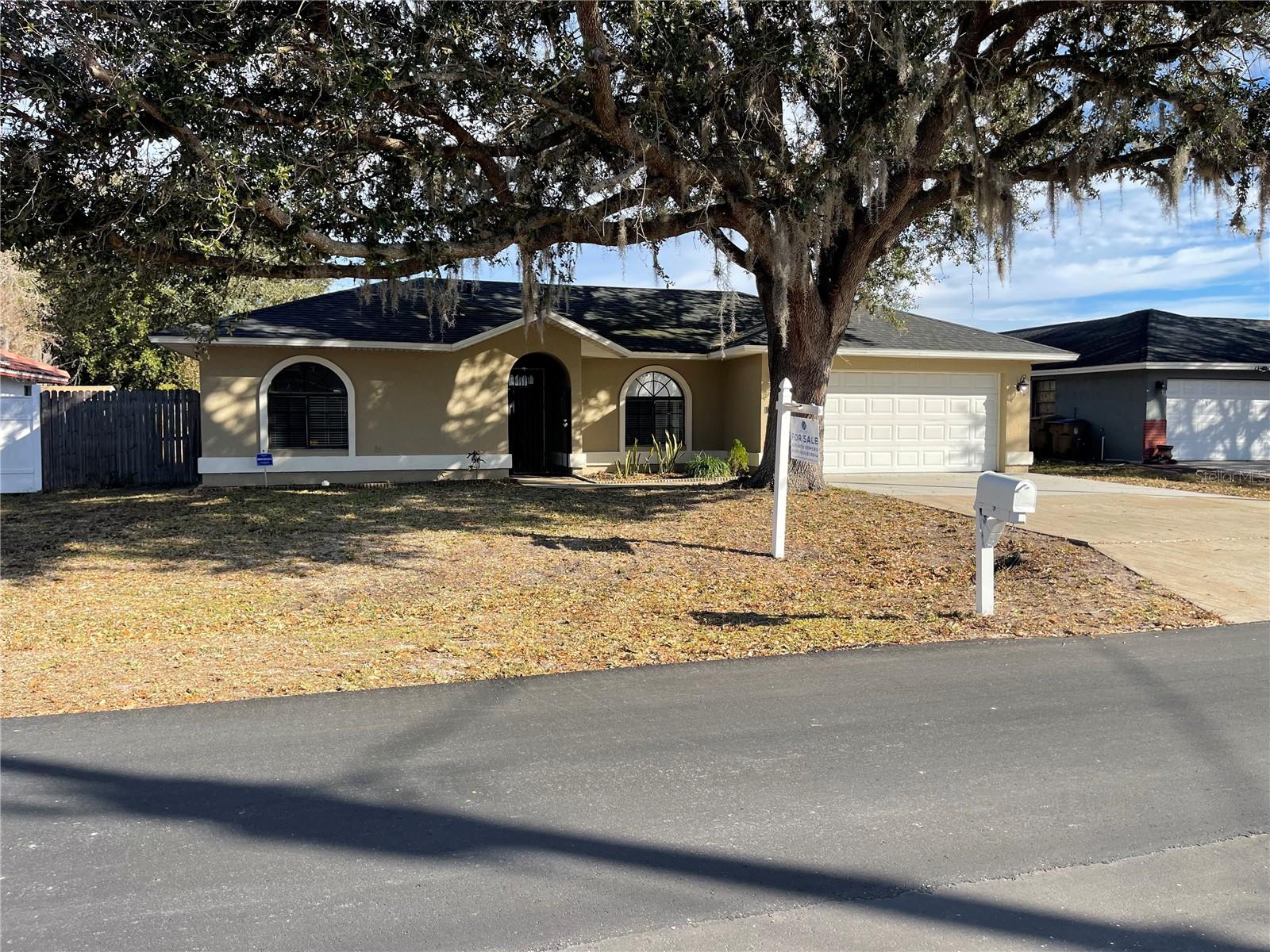 511 Kilimanjaro Dr, FL