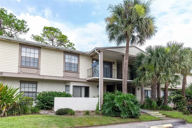 6039 Village Cir #Bldg C, FL