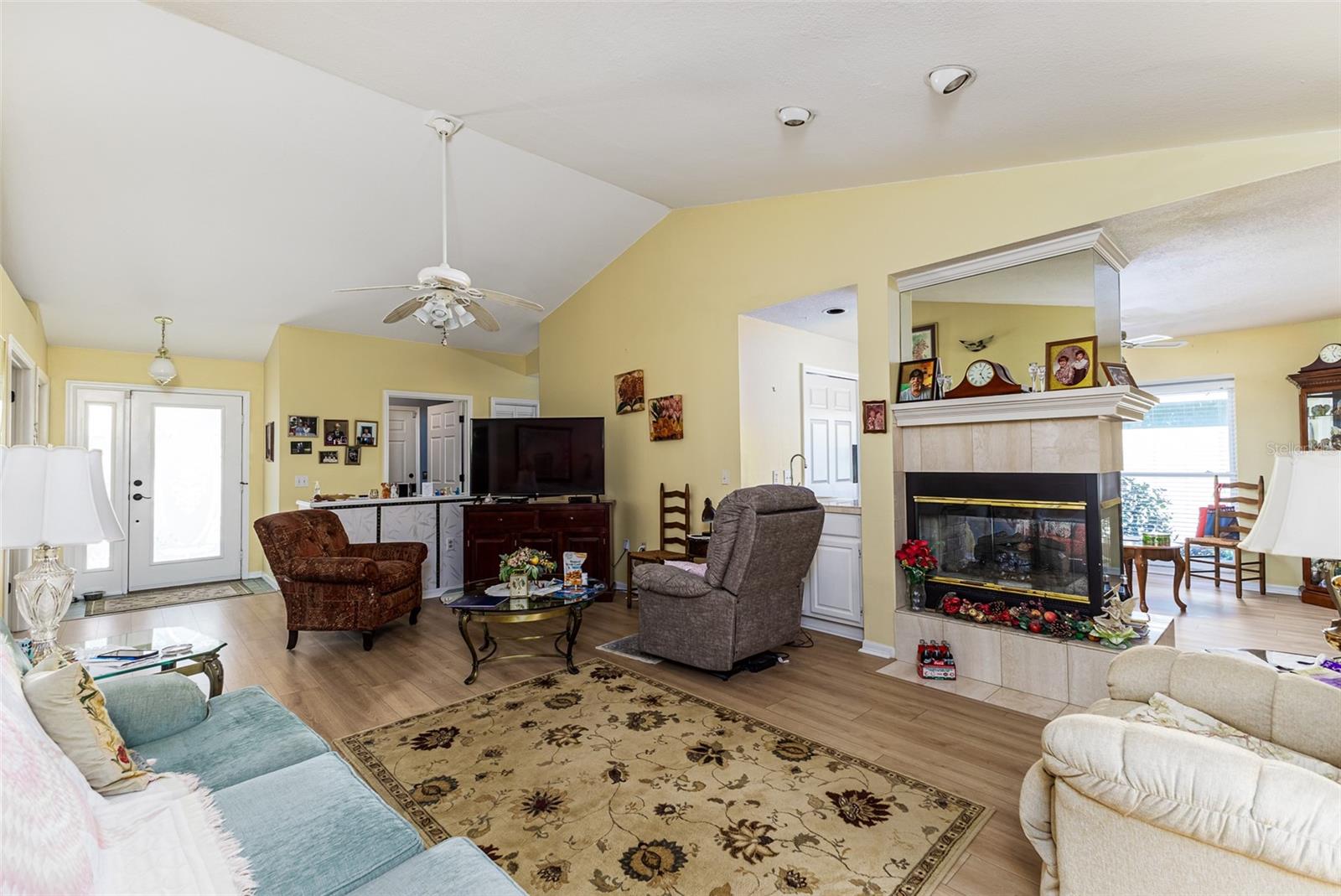 1452 Grand Cayman Circle, FL