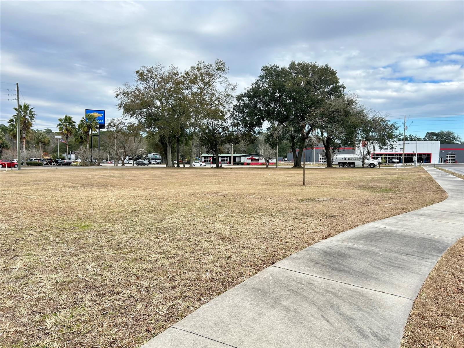 2550 Main Street, FL