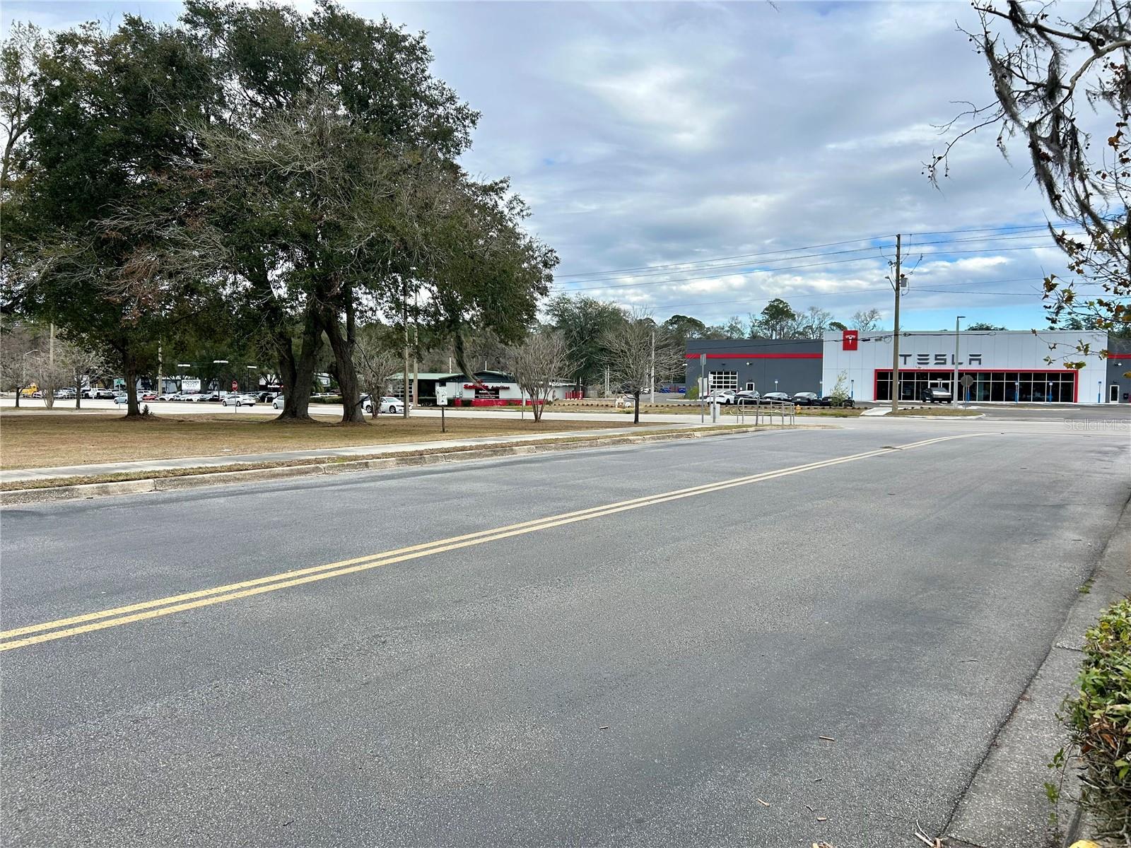 2550 Main Street, FL