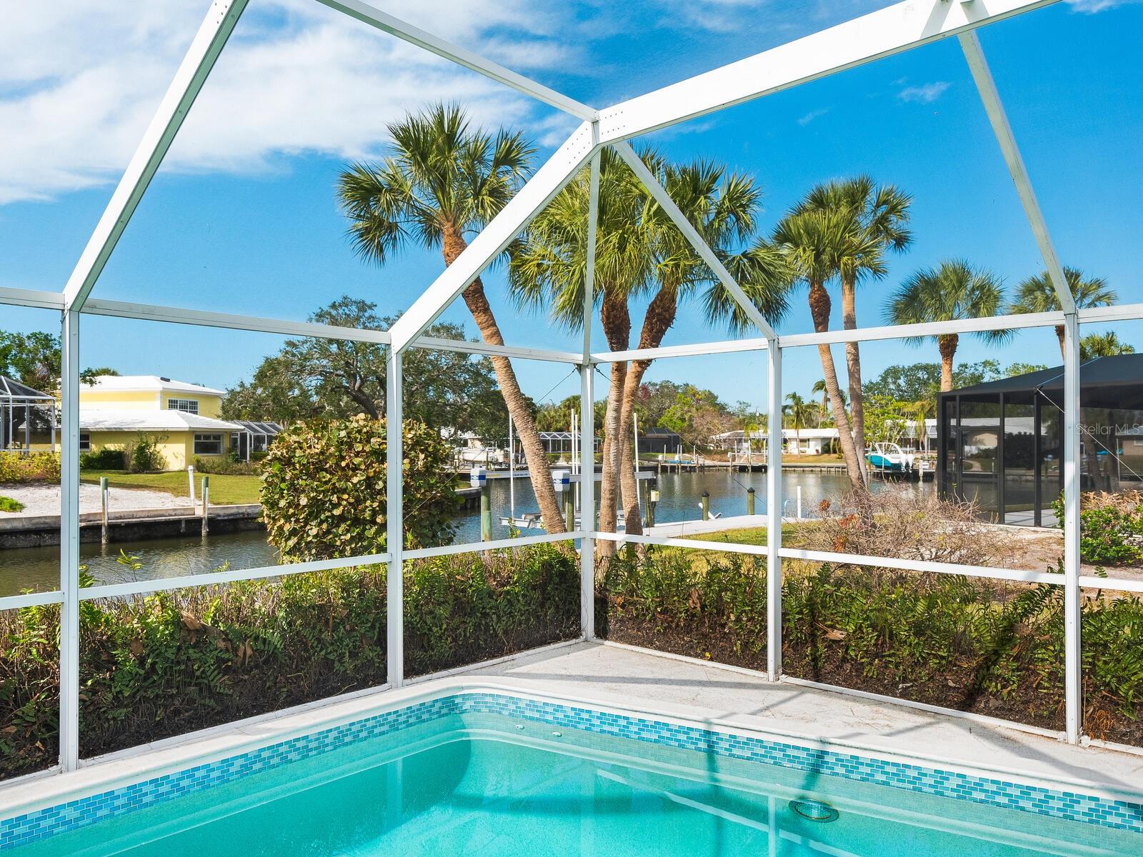 5560 Shadow Lawn Dr, FL