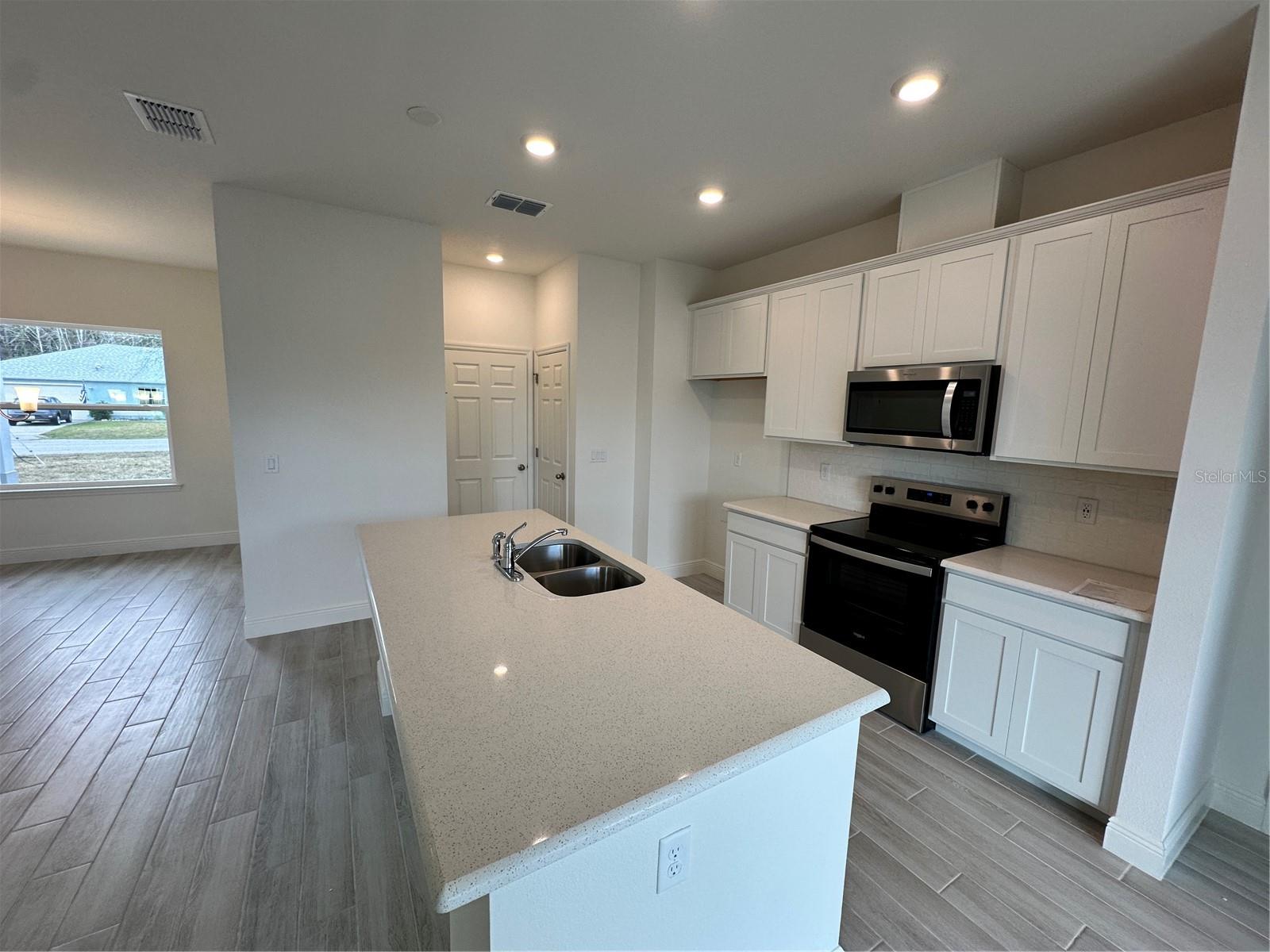 14 Londonderry Drive, FL