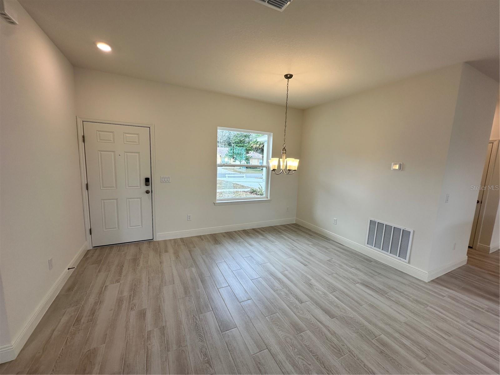 14 Londonderry Drive, FL