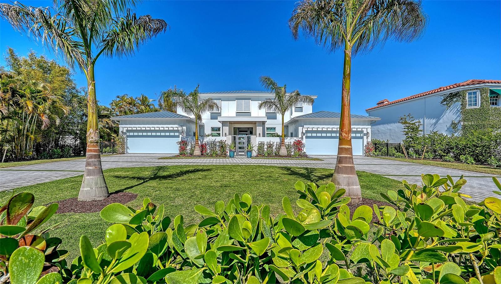 1521 S Lake Shore Dr, FL