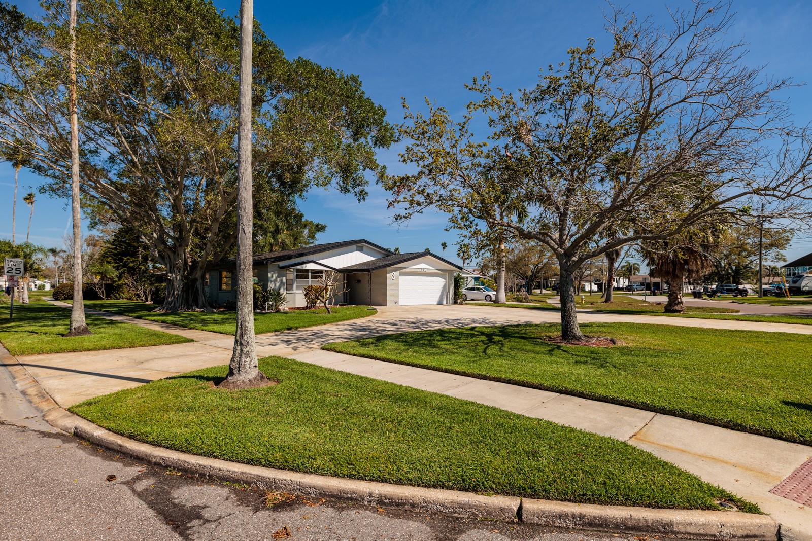 5500 Bayou Grande Blvd Ne, FL