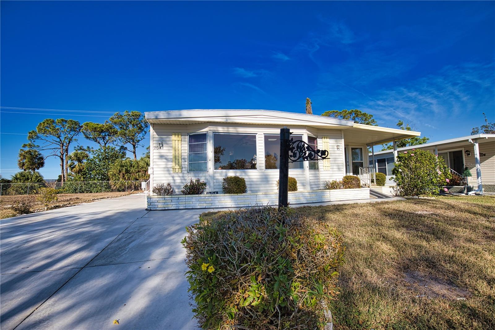 204 La Costa, FL