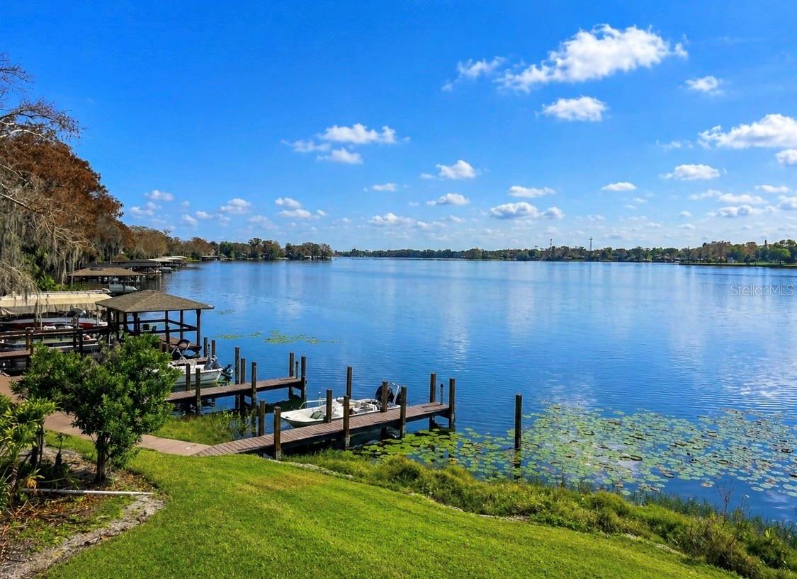 2500 Lee Road, FL