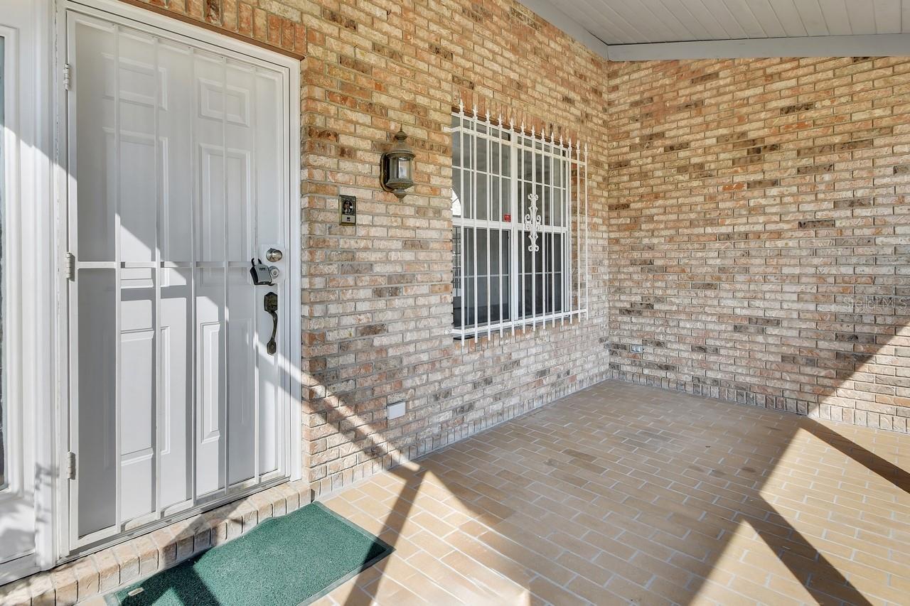 2400 Glen Eagles Drive, FL