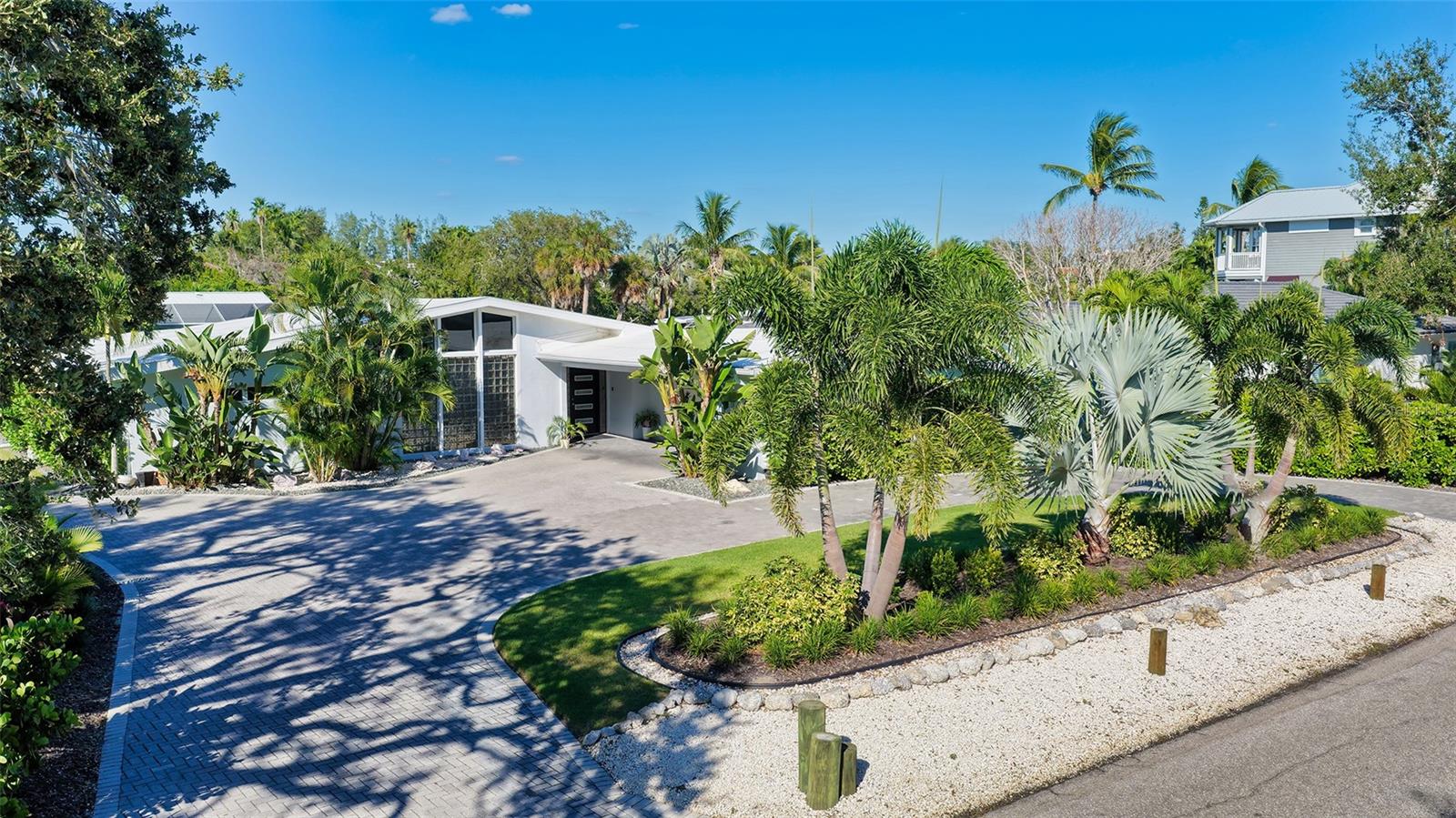 619 Buttonwood Drive, FL