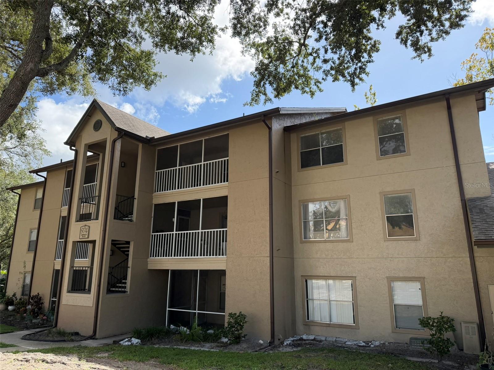 974 Leeward Pl #205, FL