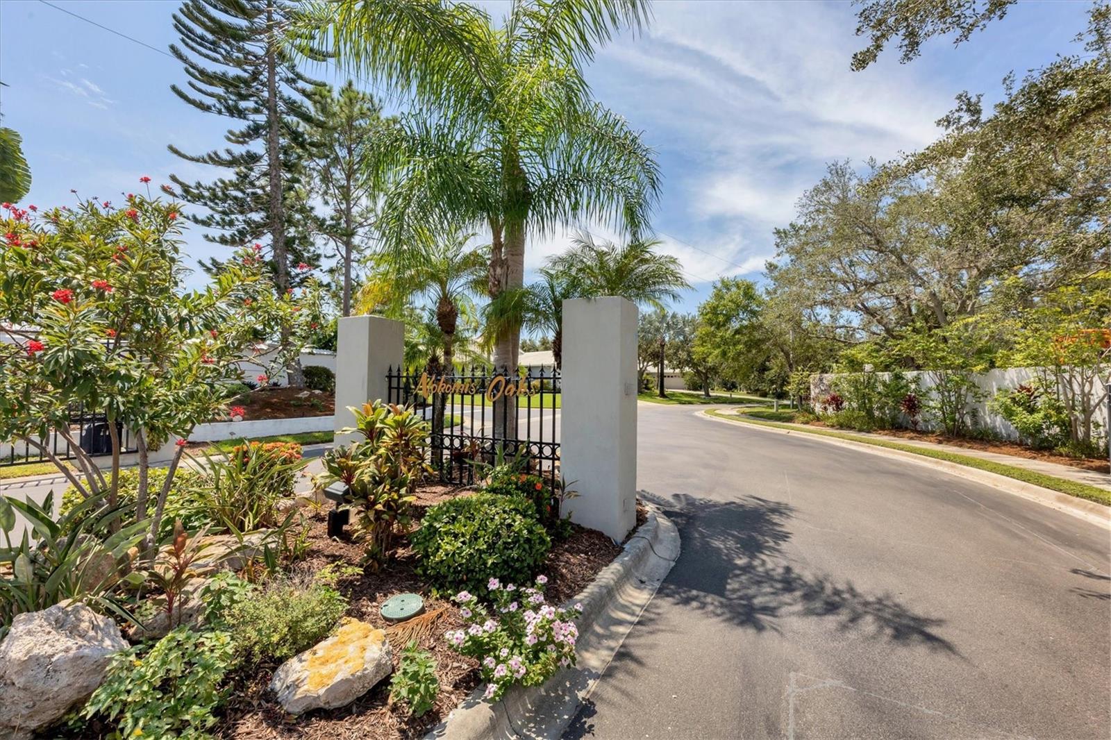Jenny Dr, FL
