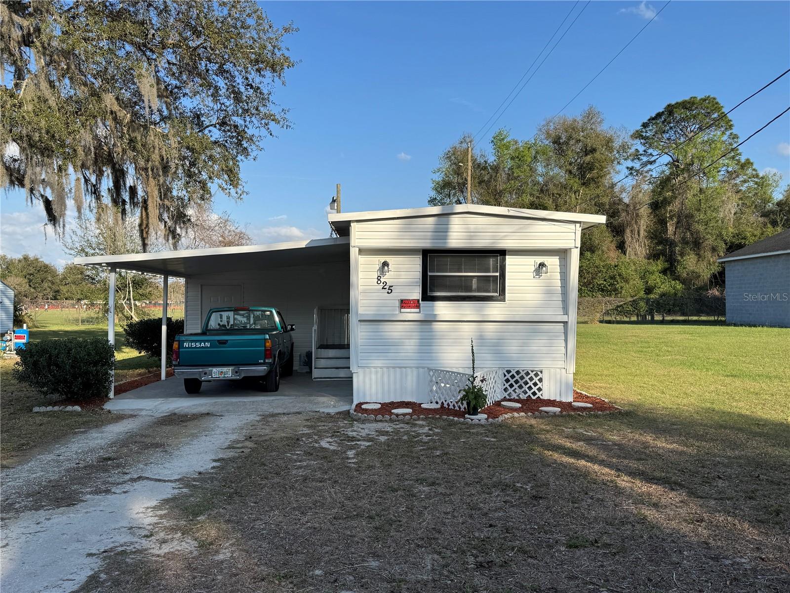 825 Cr 481, FL