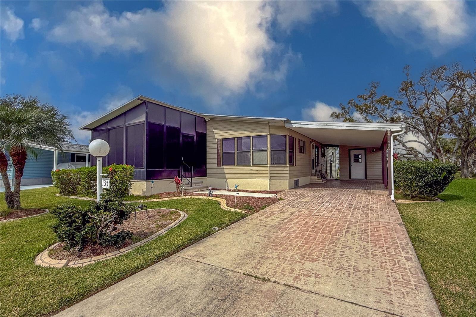 135 Hummingbird Avenue, FL