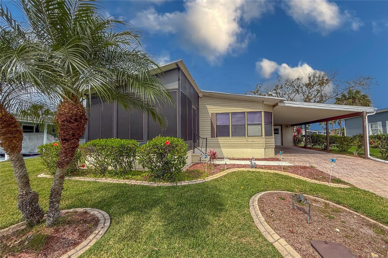 135 Hummingbird Avenue, FL