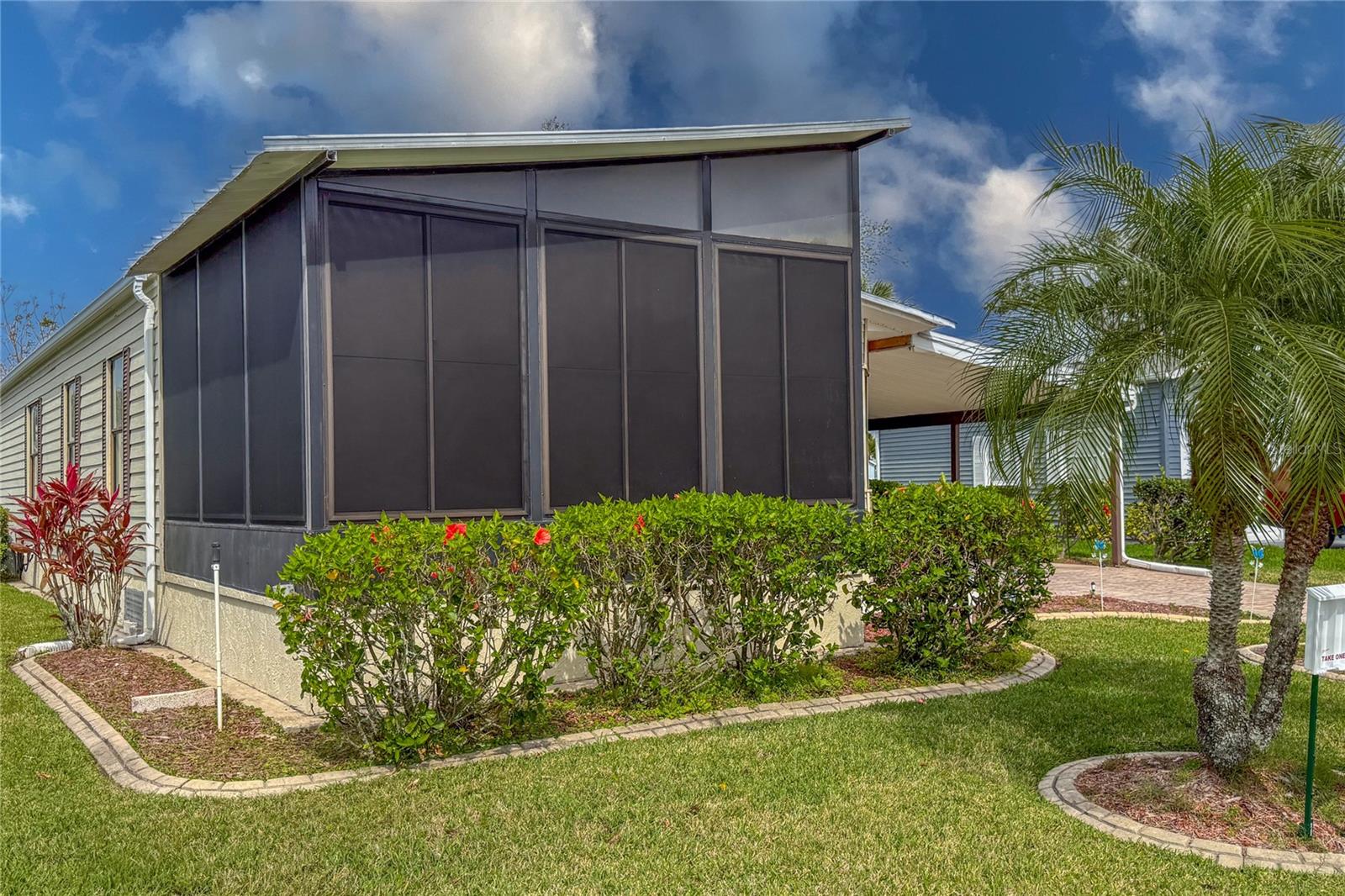 135 Hummingbird Avenue, FL