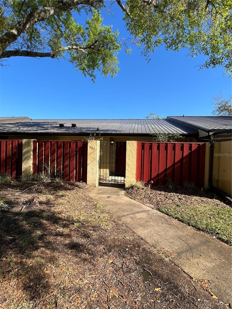 683 Broadmoor Circle, FL