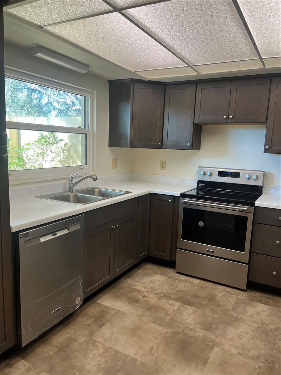683 Broadmoor Circle, FL