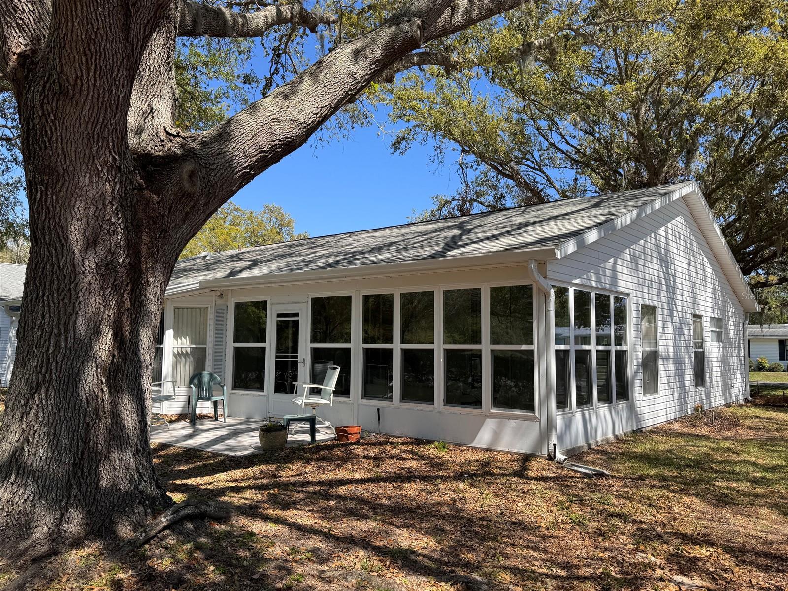 25527 Oak Alley, FL