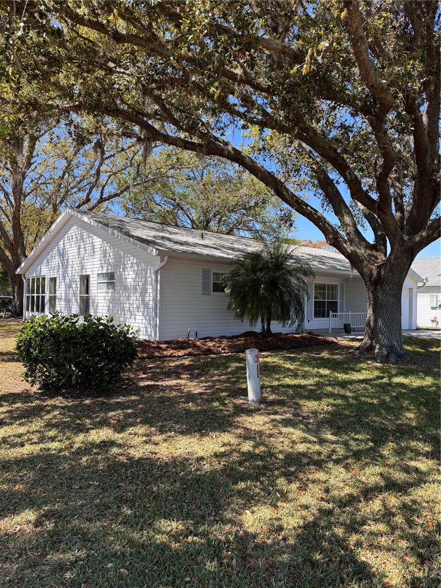25527 Oak Alley, FL