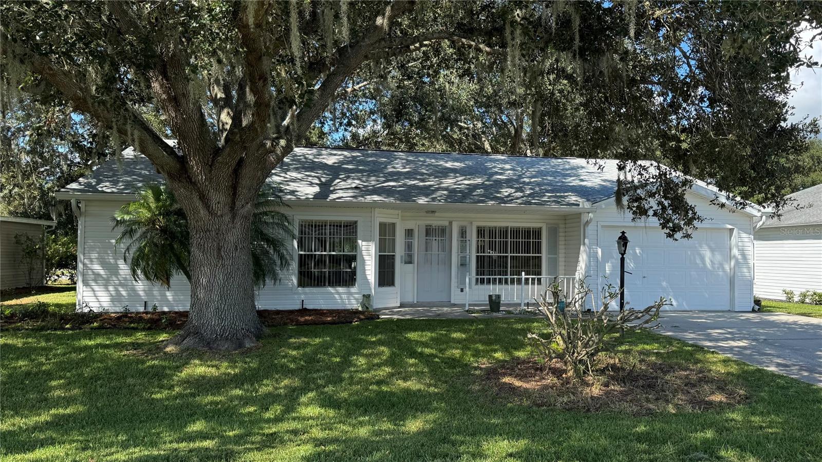 25527 Oak Alley, FL