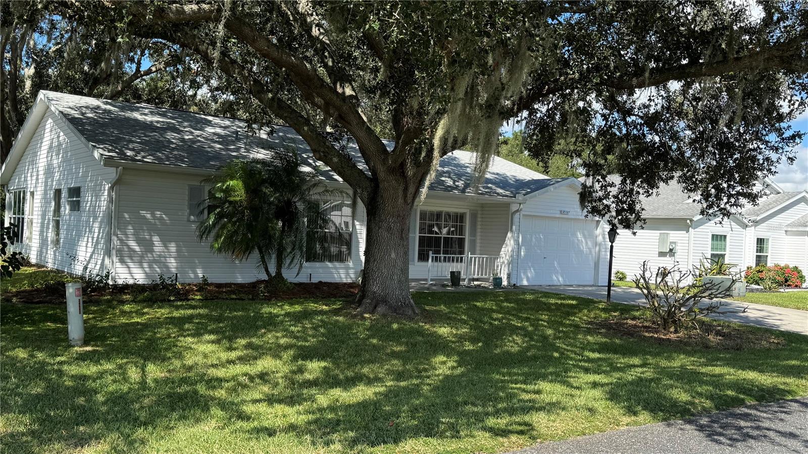 25527 Oak Alley, FL