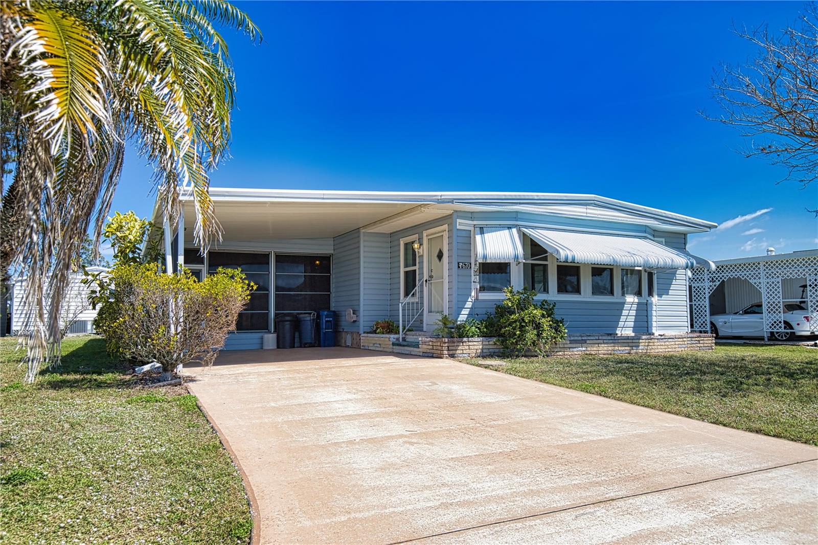 670 El Tango, FL