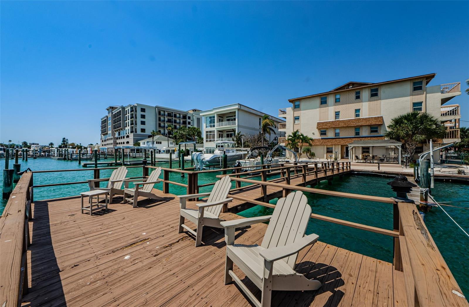 479 E Shore Dr, FL