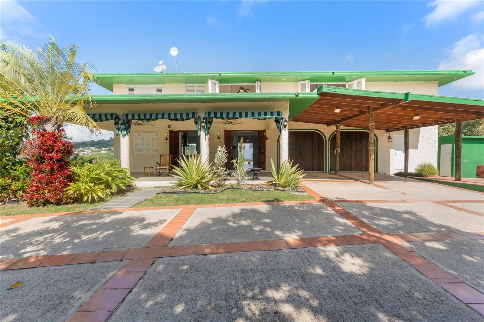 59 Reina Isabel, PR