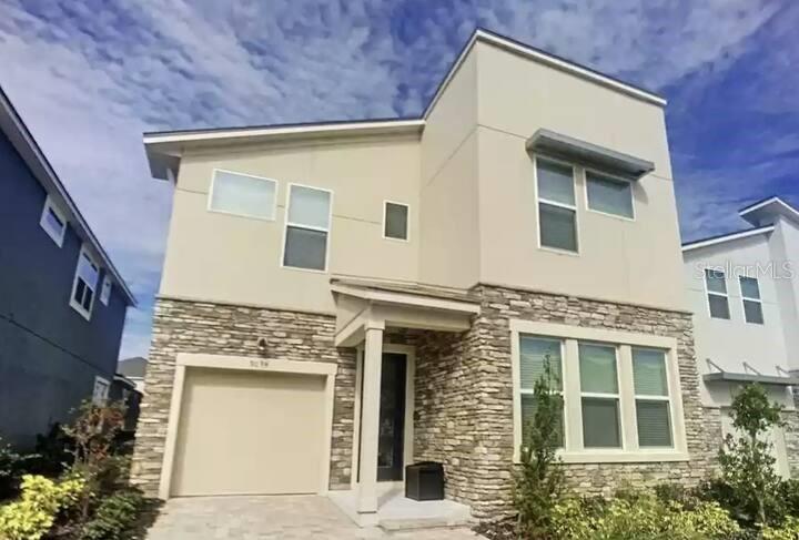 9033 Flamingo Key Way, FL