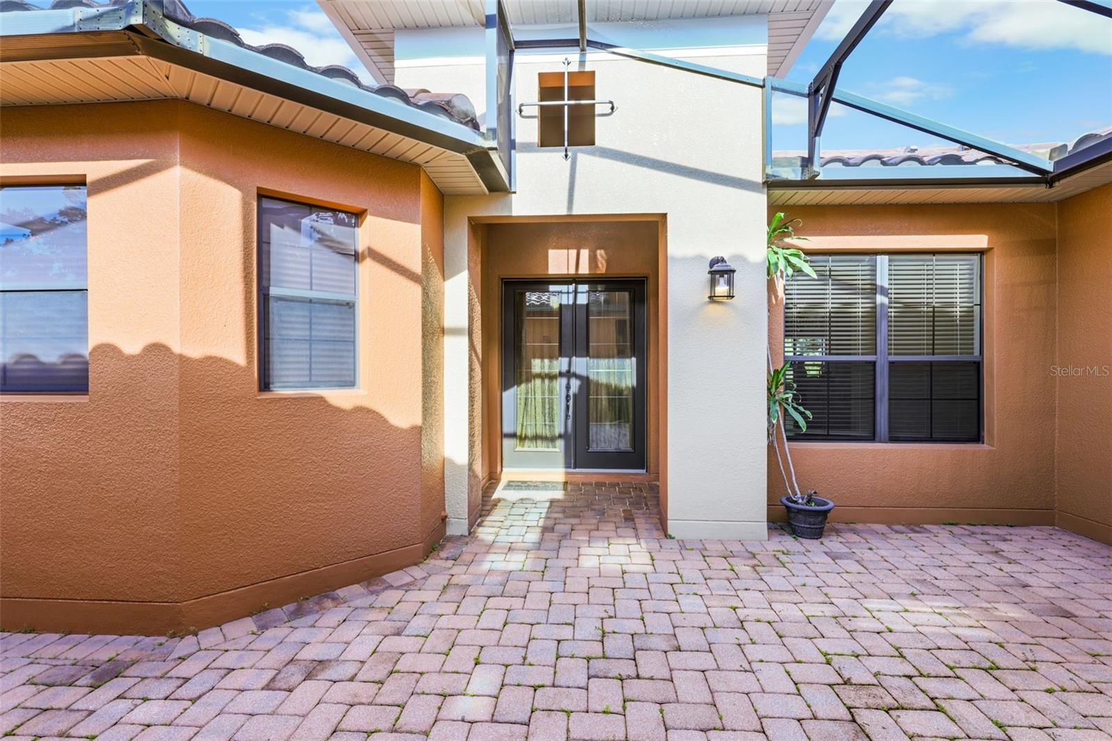 619 Tapatio Lane, FL
