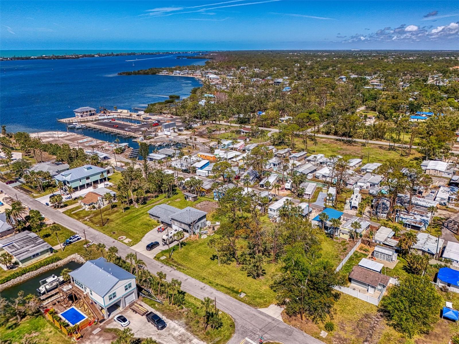 698 & West Perry Perry Street, FL