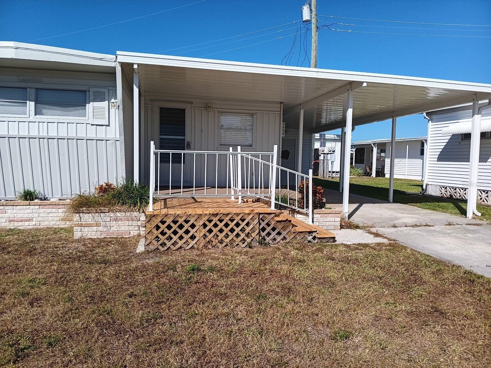 818 Bogie St, FL