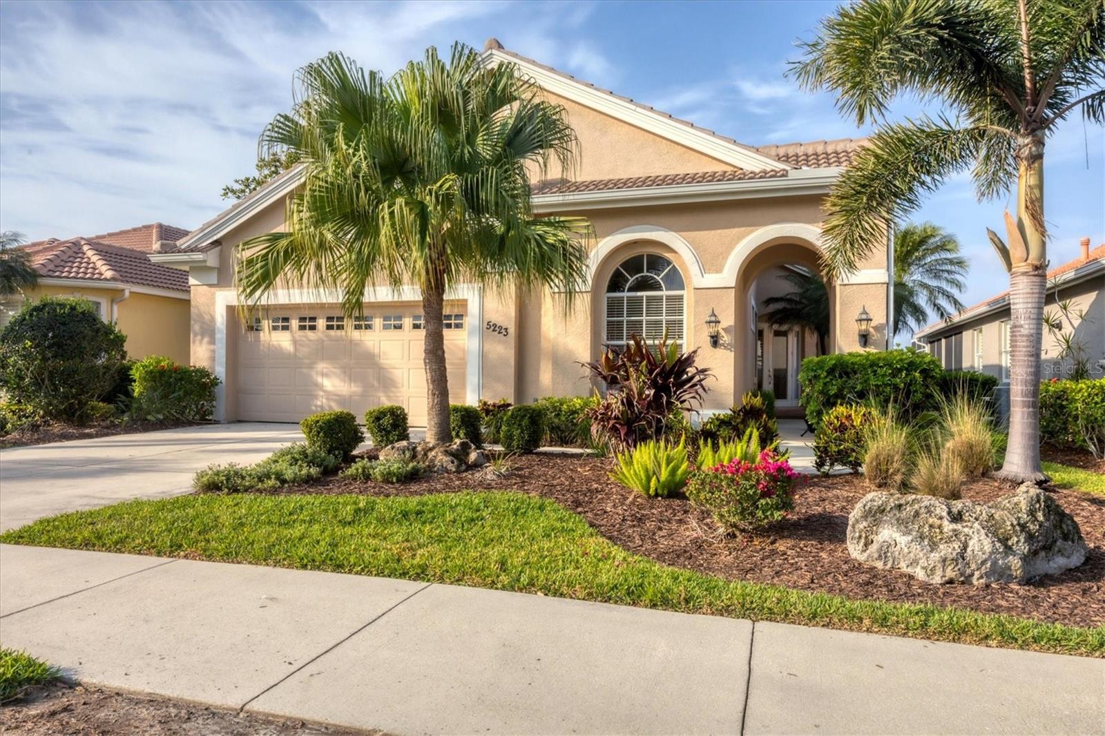 5223 Pine Shadow Lane, FL