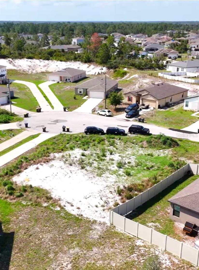 17 Larch Ln, FL