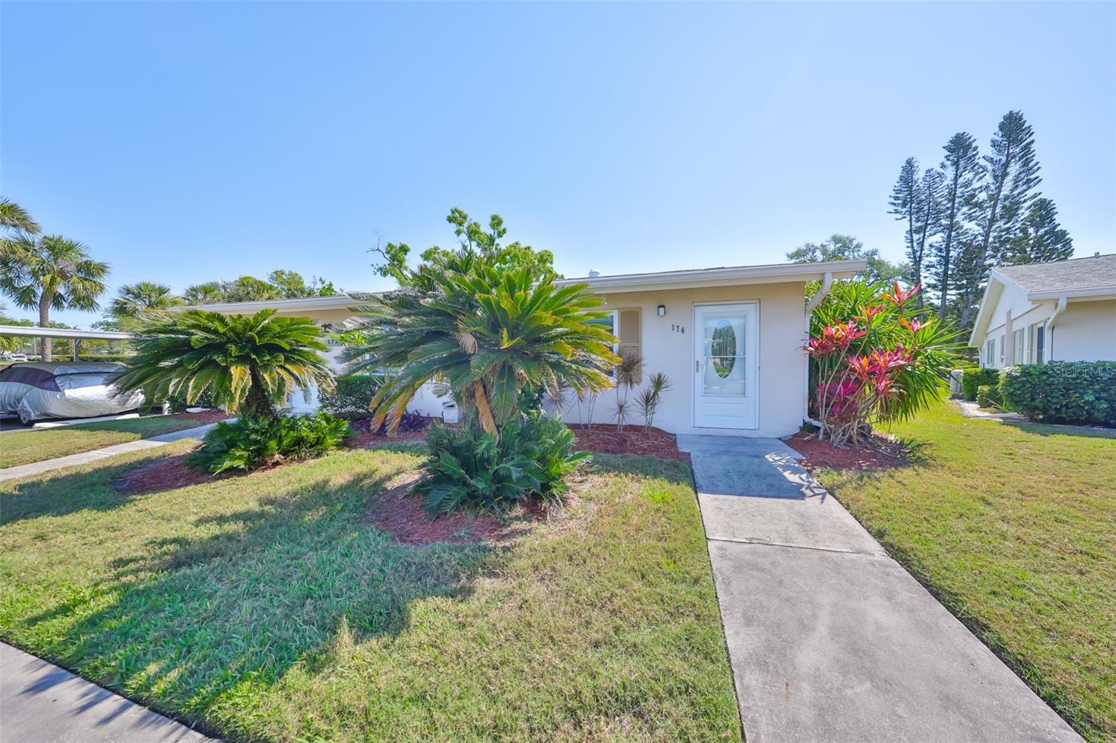 2202 Clubhouse Drive, FL