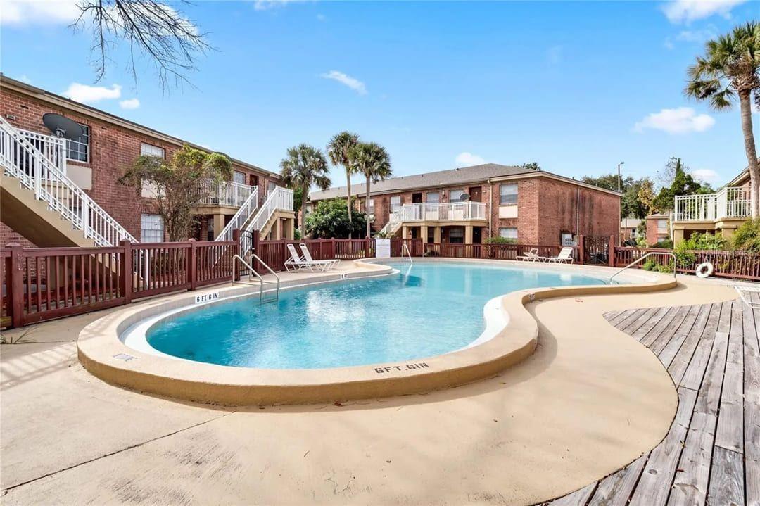 480 Banyon Tree Circle, FL