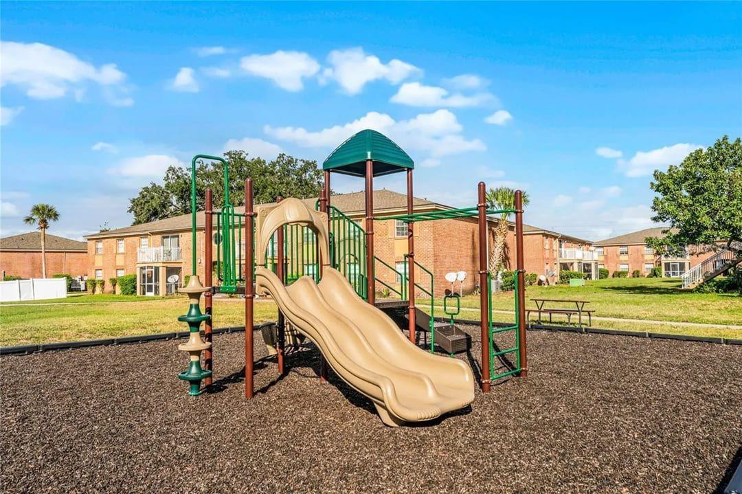 480 Banyon Tree Circle, FL