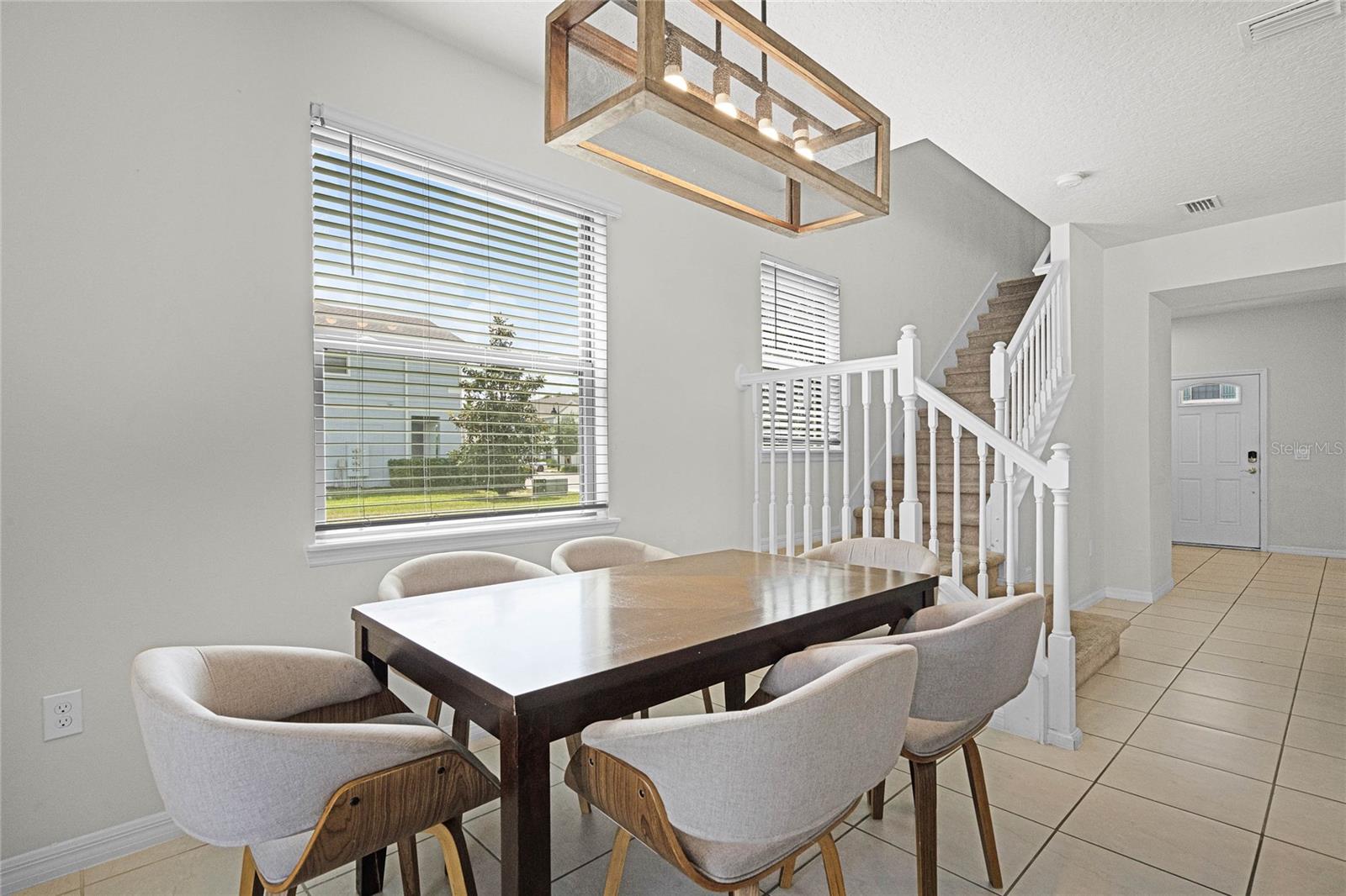 2427 Dubai Street, FL