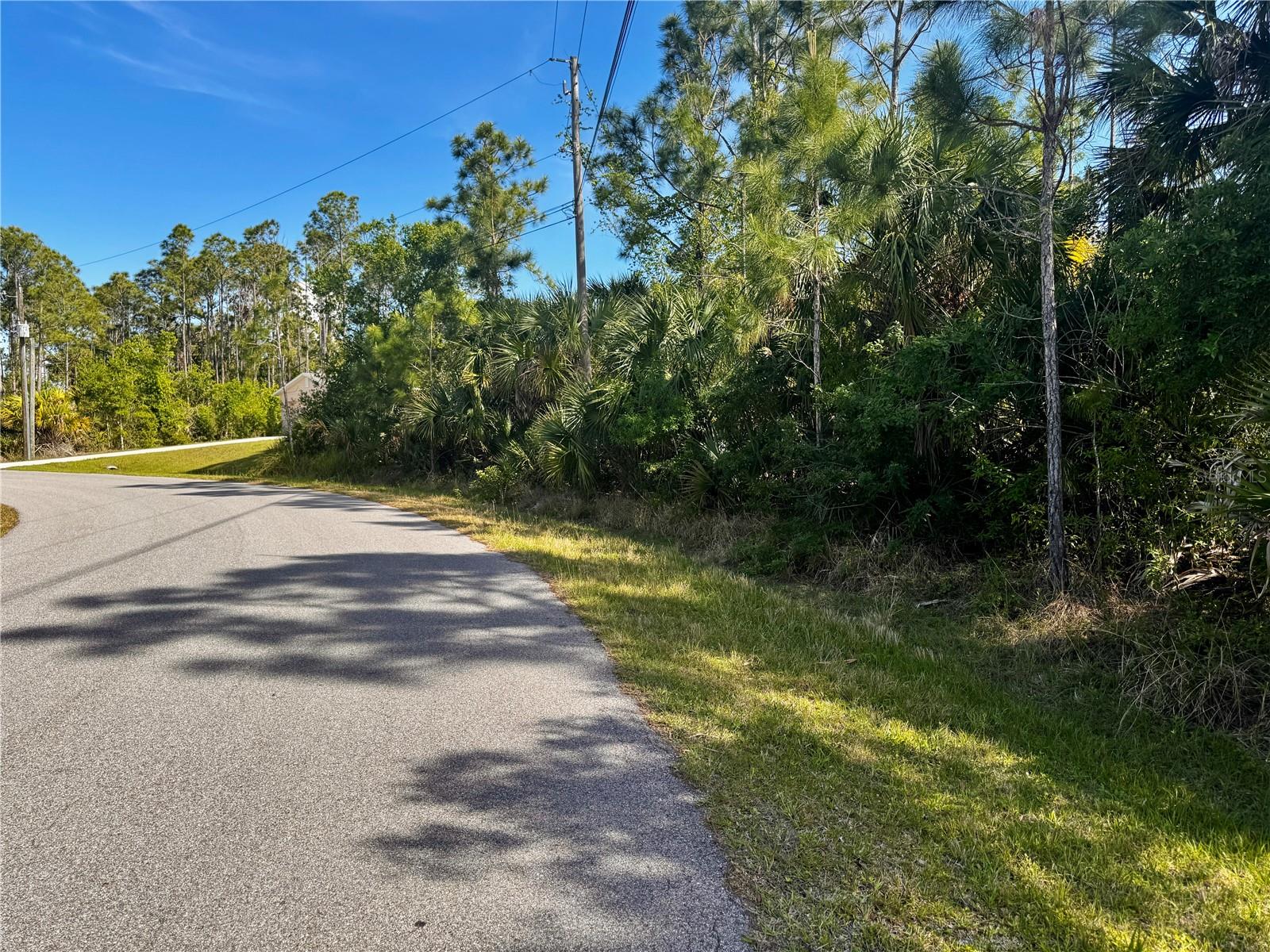 Sawyer Cir, FL